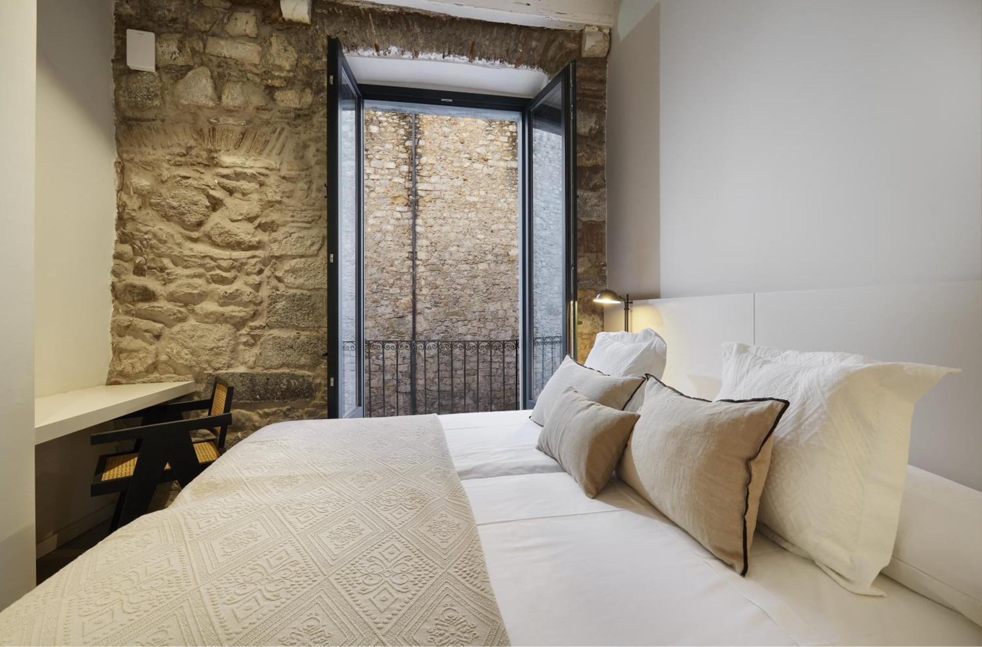 Canvas Apartments & Lofts Girona Zewnętrze zdjęcie